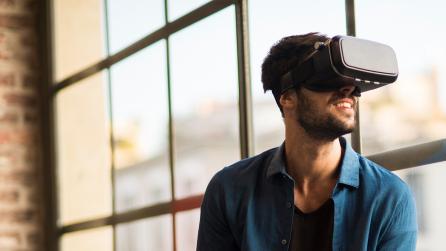 VR headset 