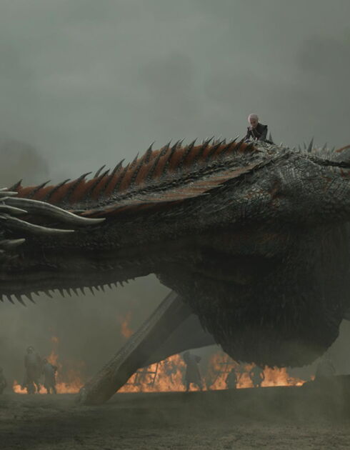 Queen Daenerys and her dragon