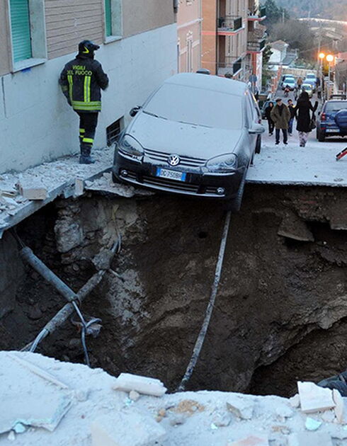 Victor Perez Earthquake thumbnail - 381x500.jpg